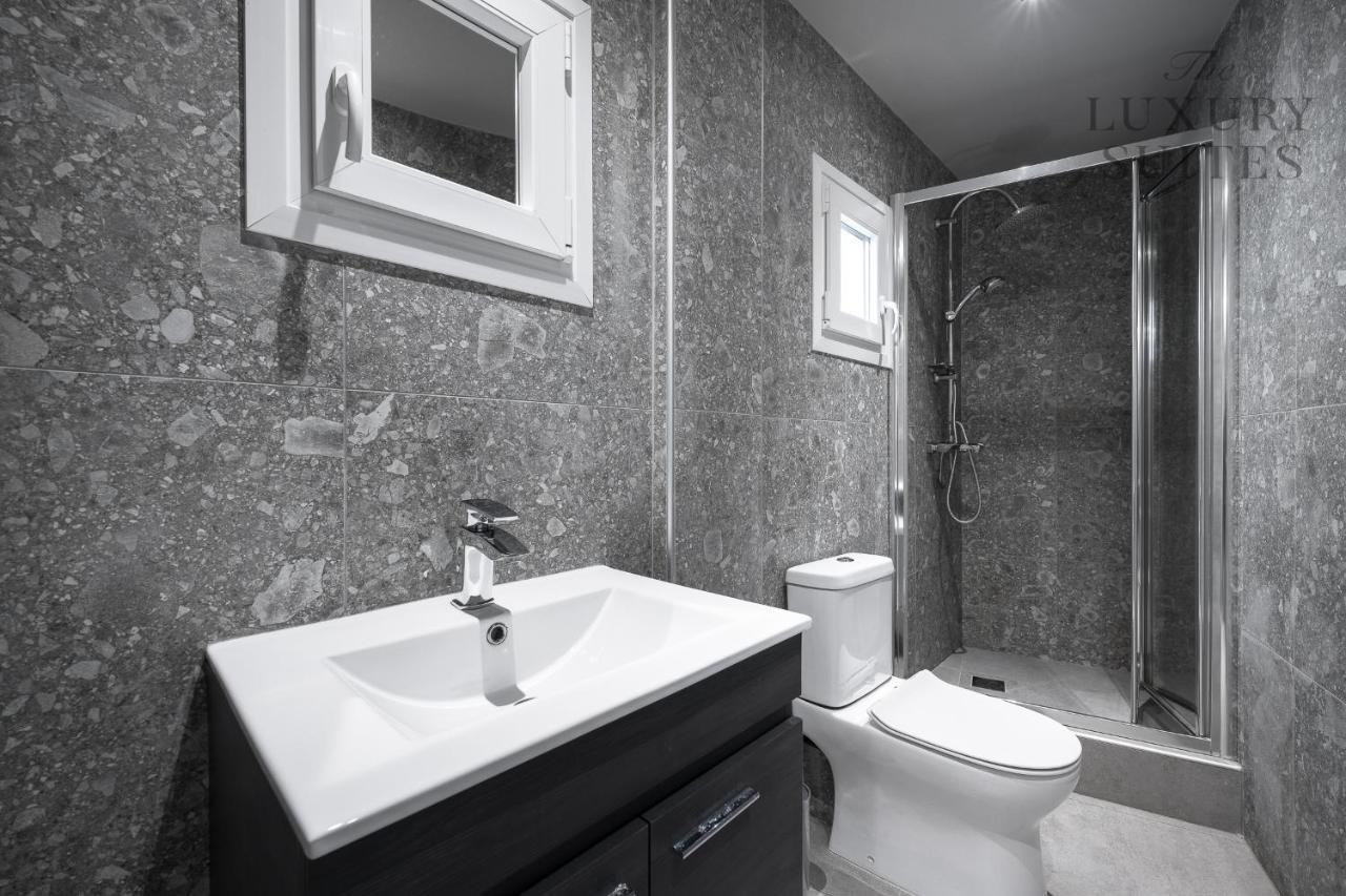 סלוניקי Upper Floor, The Luxury Suites מראה חיצוני תמונה